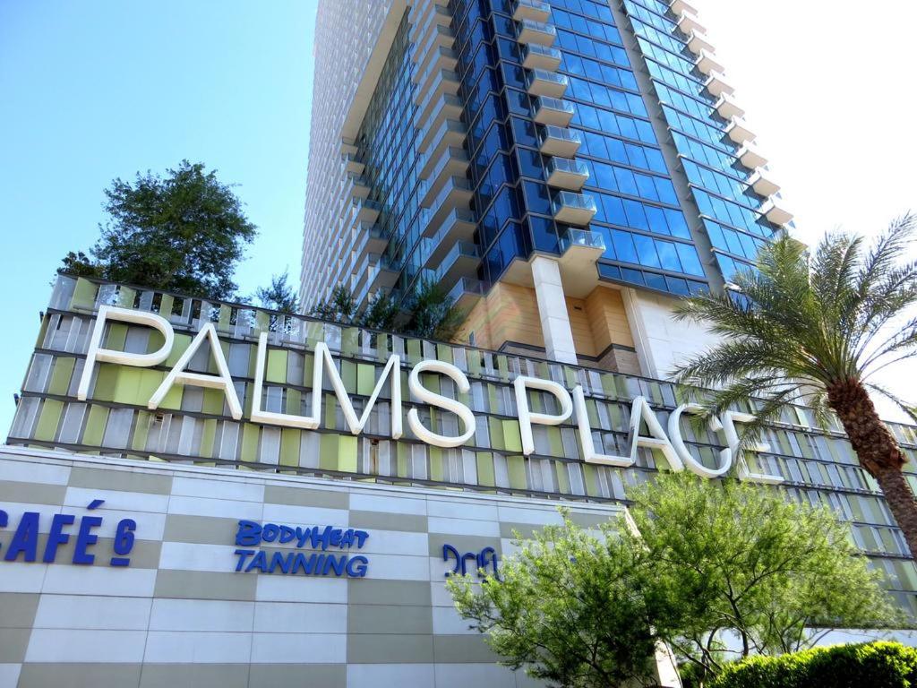 Luxury Suites at Palms Place Main image 2
